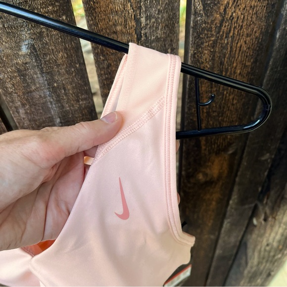 Nike Favorites Dri-Fit Light Support Twist Back Sports Bra NWT Pastel Pink Sz L - Picture 7 of 14